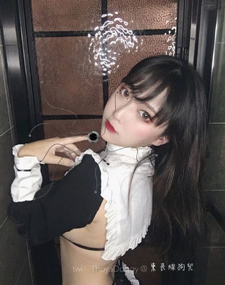两朵大红花